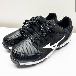 NEW Mizuno Women's Black 9-Spike Swift 6 Low Metal Softball Cleats Shoes